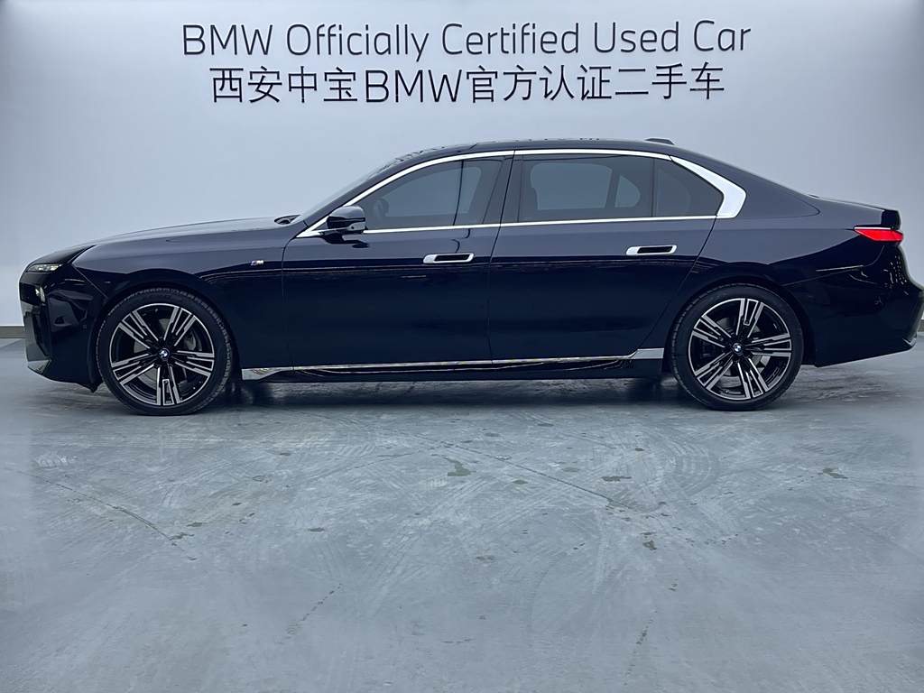 BMW 7 Series 2023 740Li  M Sport Package