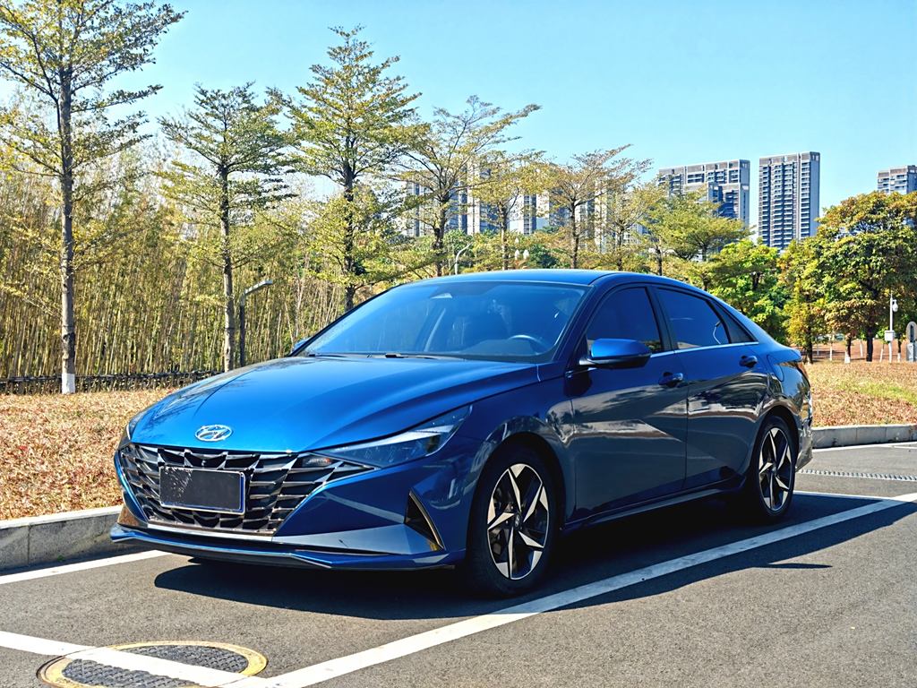 Hyundai Elantra 2021 1.5L CVT LUX