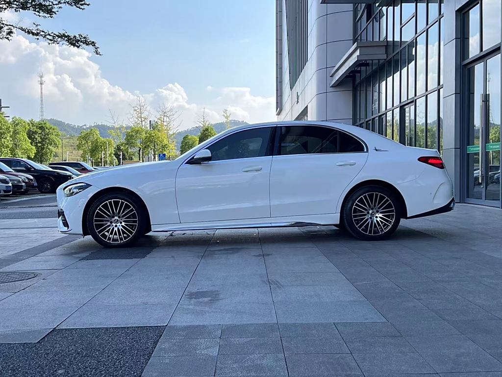 Mercedes-Benz C-Class 2023  C 200 L