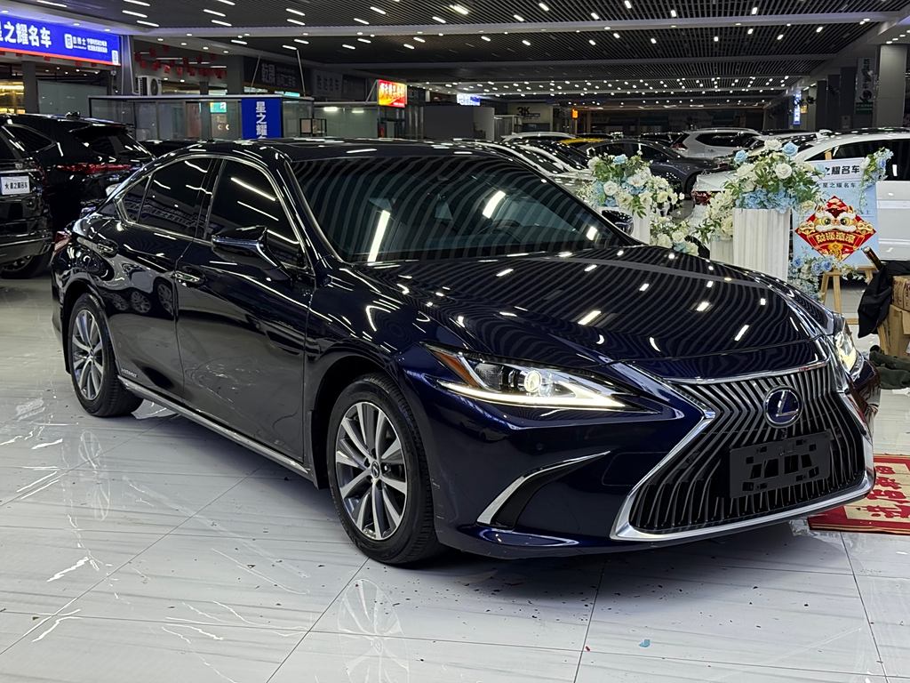 Lexus ES 2020 300h