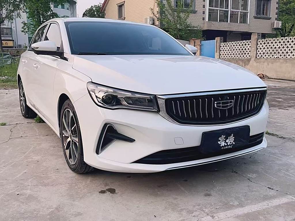 Geely Emgrand 2022 4 1.5L CVT