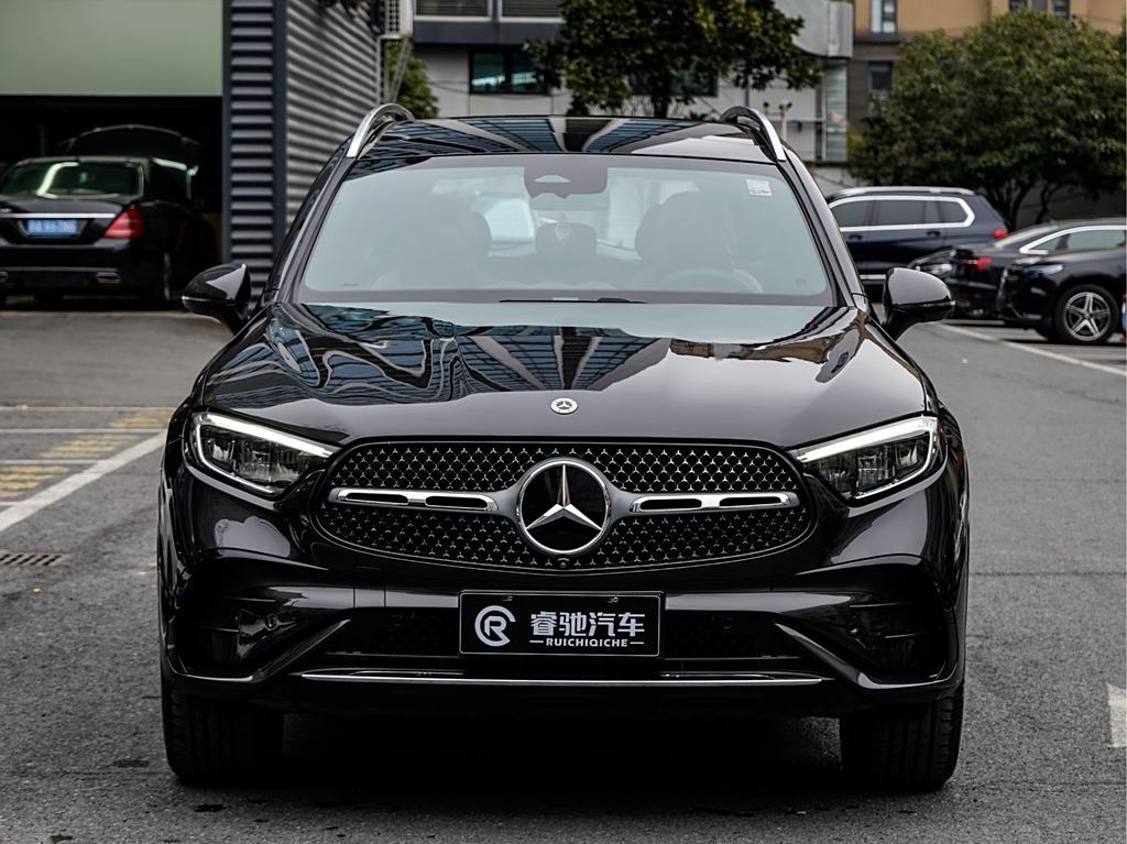 Mercedes-Benz GLC 2023 GLC 260 L 4MATIC  Luxury 5