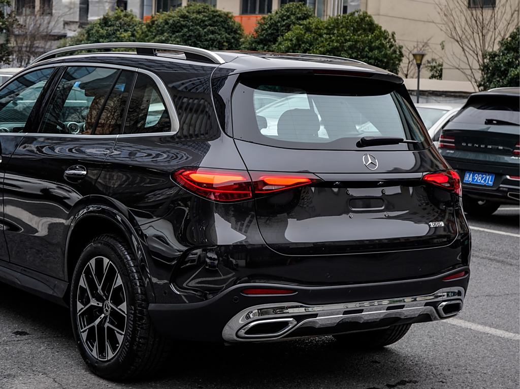 Mercedes-Benz GLC 2023 GLC 260 L 4MATIC  Luxury 5