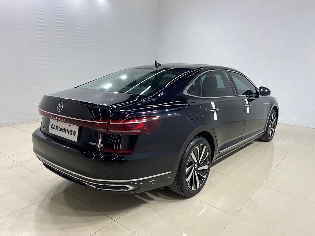 Volkswagen Passat 2022 330TSI  Elite