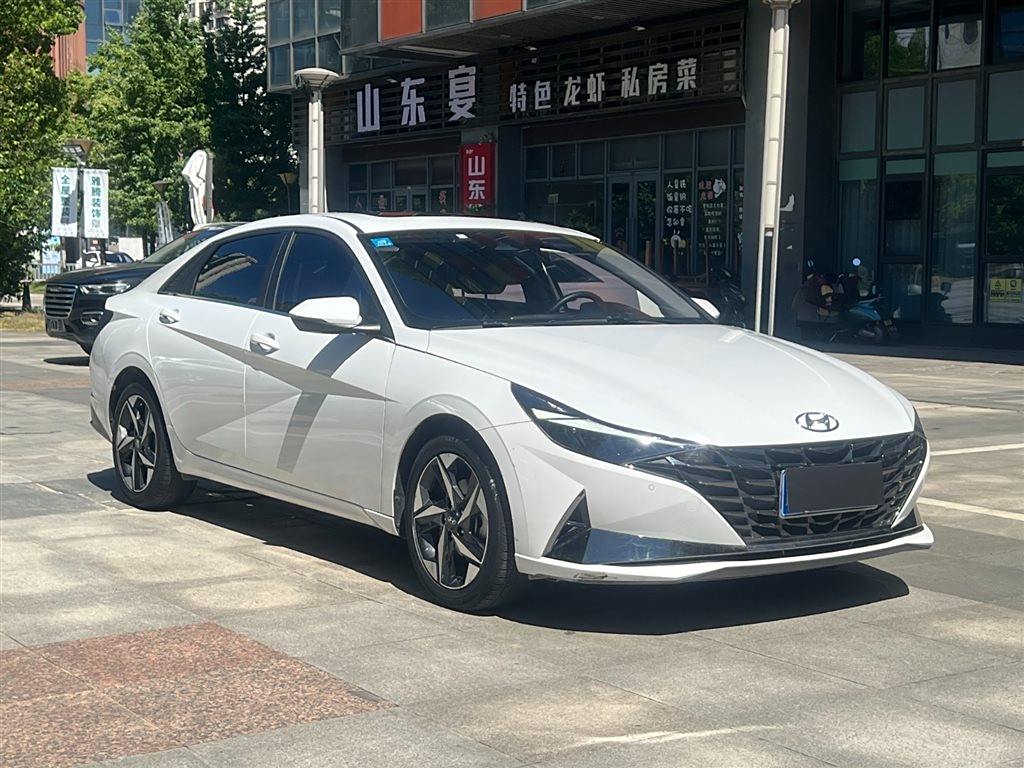 Hyundai Elantra 2022 1.5L CVT GLS