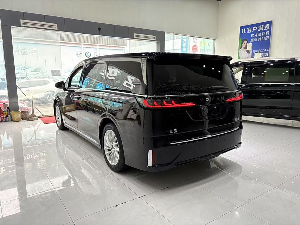 Voyah Dreamer 2024 PHEV