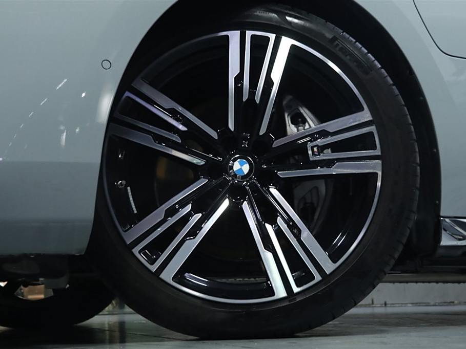 BMW i7 2023 eDrive50L M Sport Package