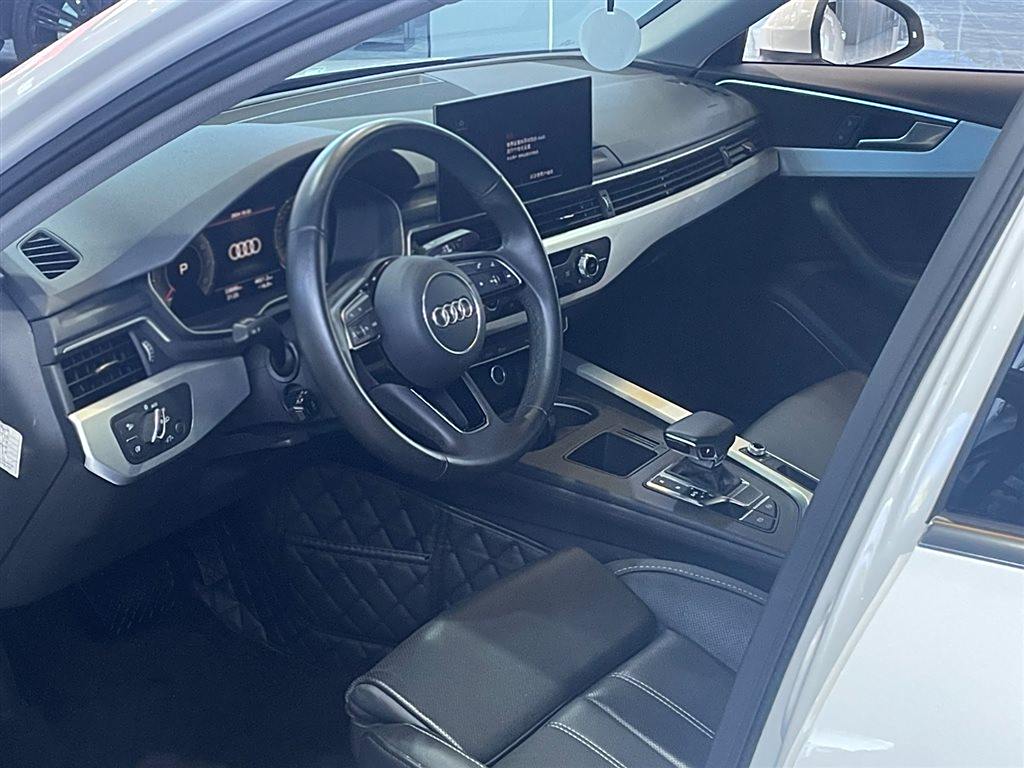 Audi A4L 2022 40 TFSI