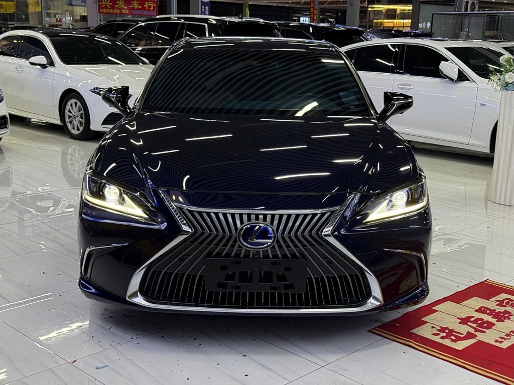 Lexus ES 2020 300h