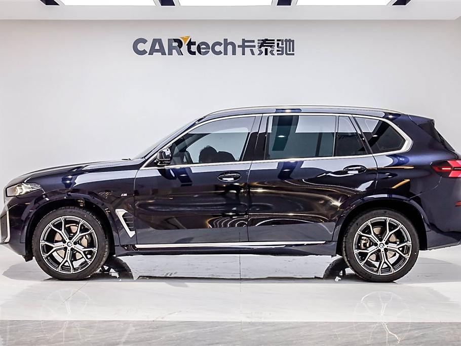 BMW X5 2023 xDrive 30Li M Sport Package