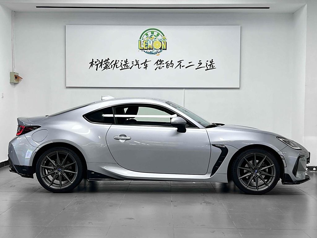 Subaru BRZ 2022 2.4L Ручная