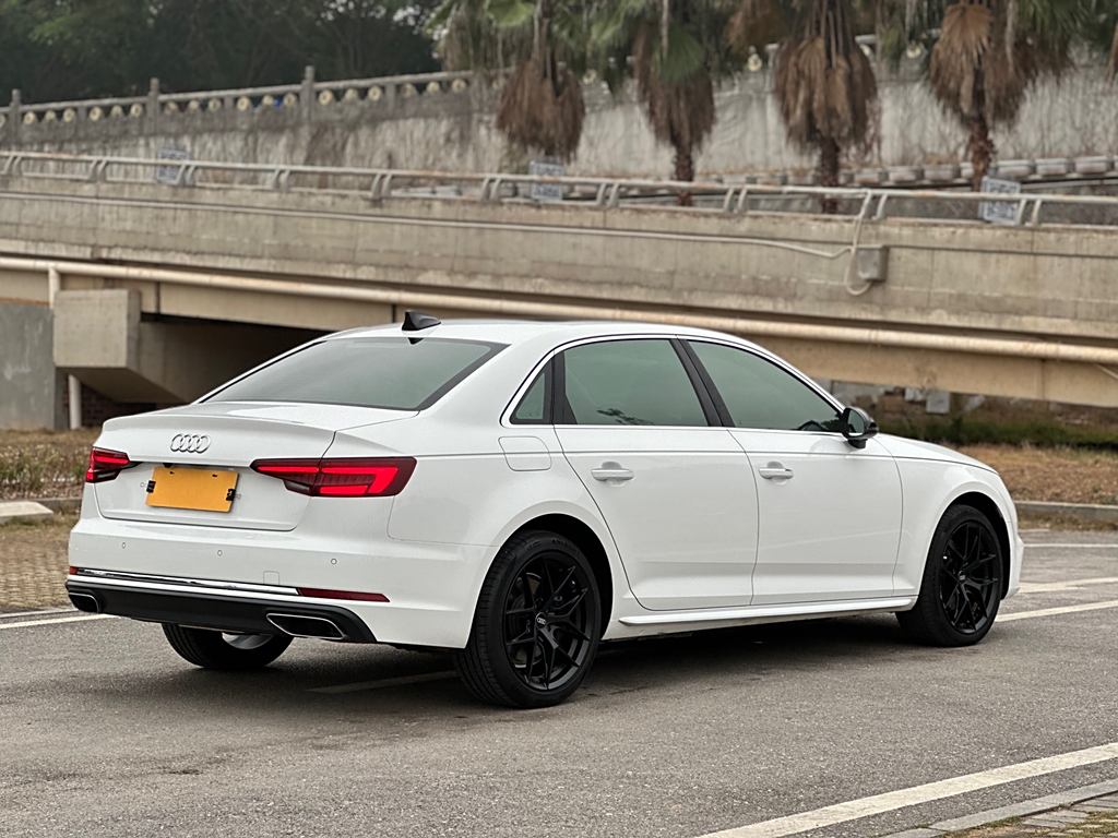 Audi A4L 2019 40 TFSI   Euro VI