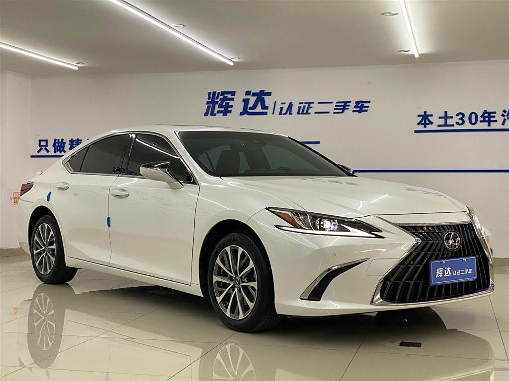 Lexus ES 2021 200