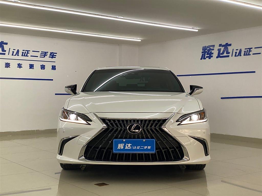 Lexus ES 2021 200