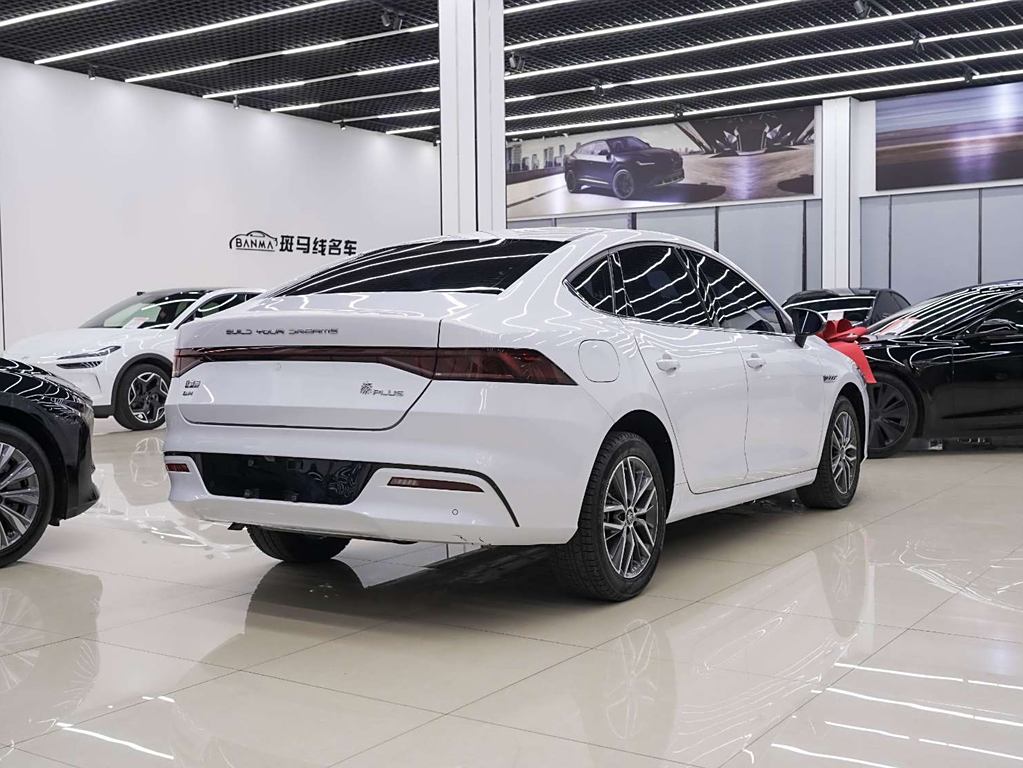 BYD Qin PLUS 2021 DM-i 120KM