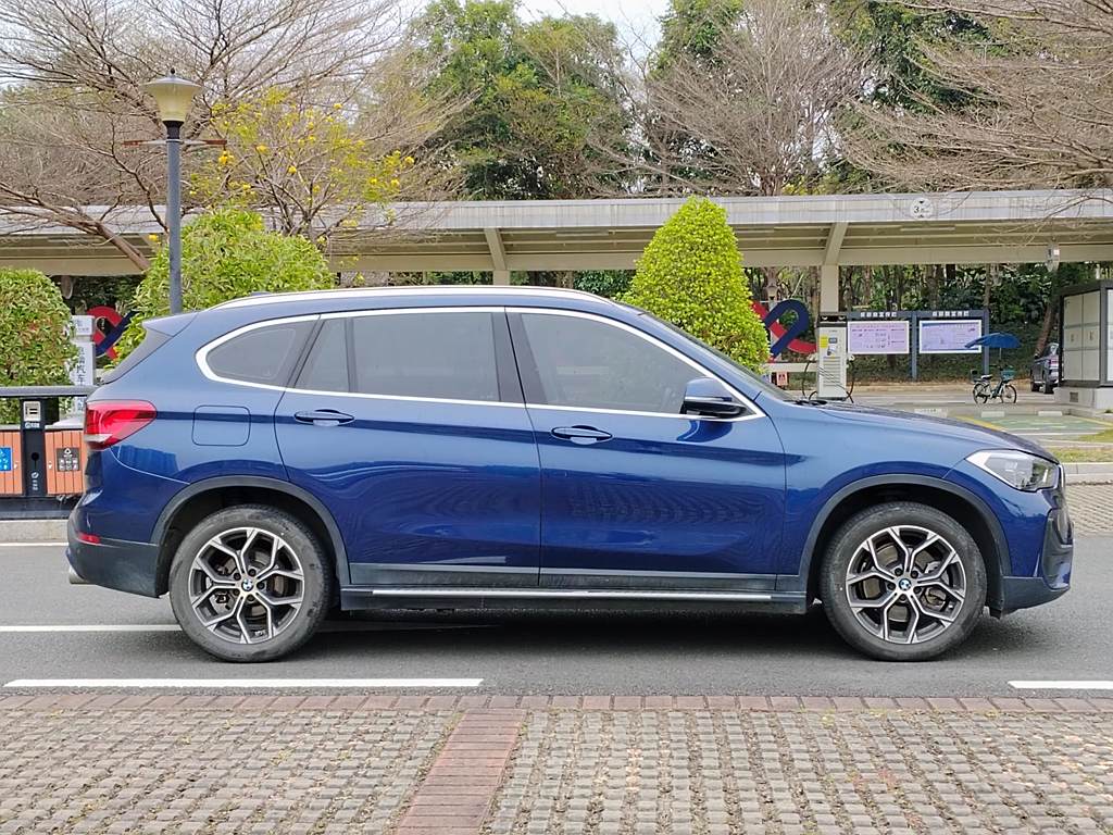 BMW X1 2021 sDrive25Li