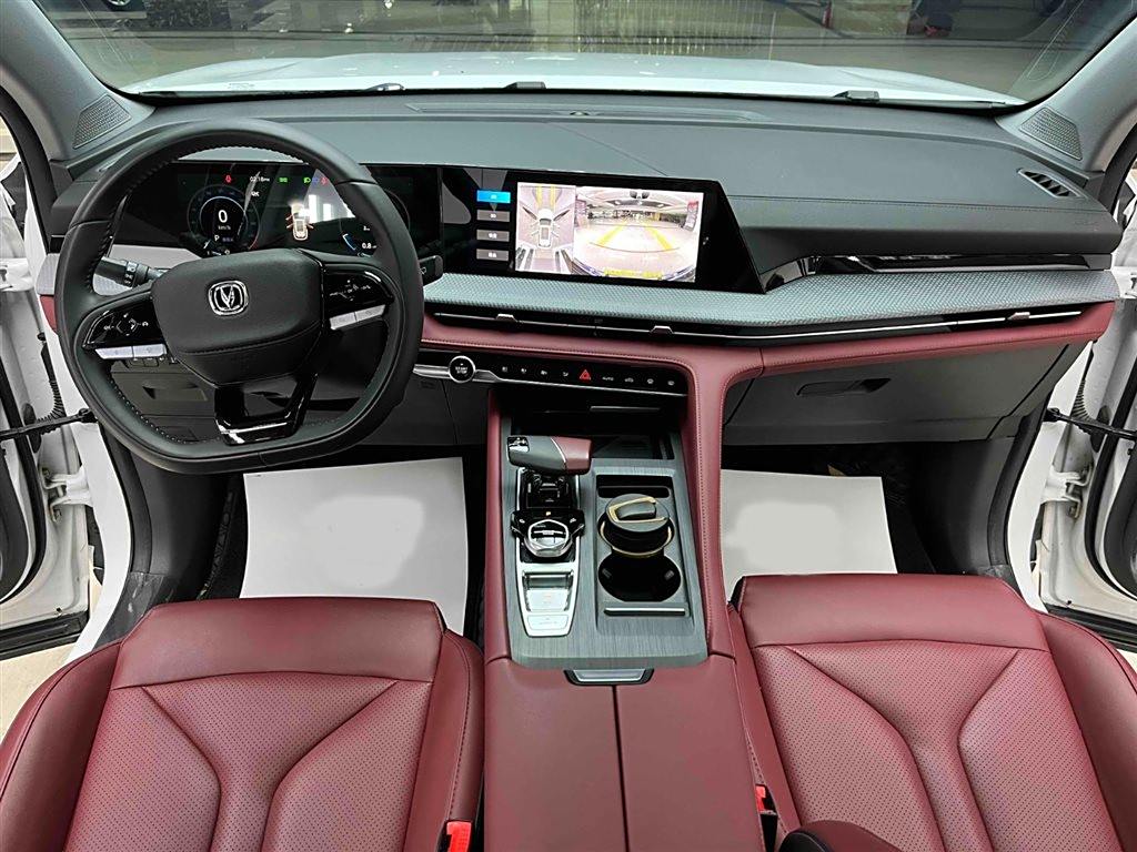 Changan CS75 PLUS 2022  1.5T Автоматическая Luxury