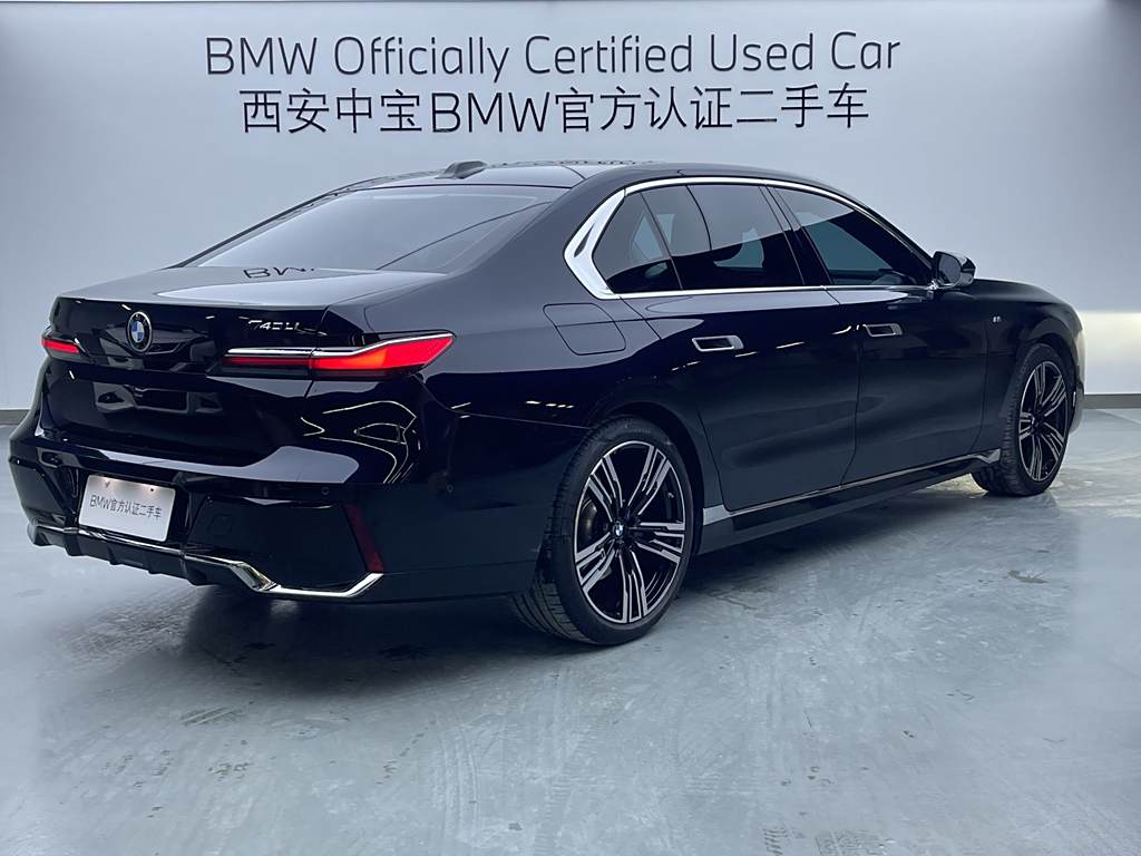 BMW 7 Series 2023 740Li  M Sport Package