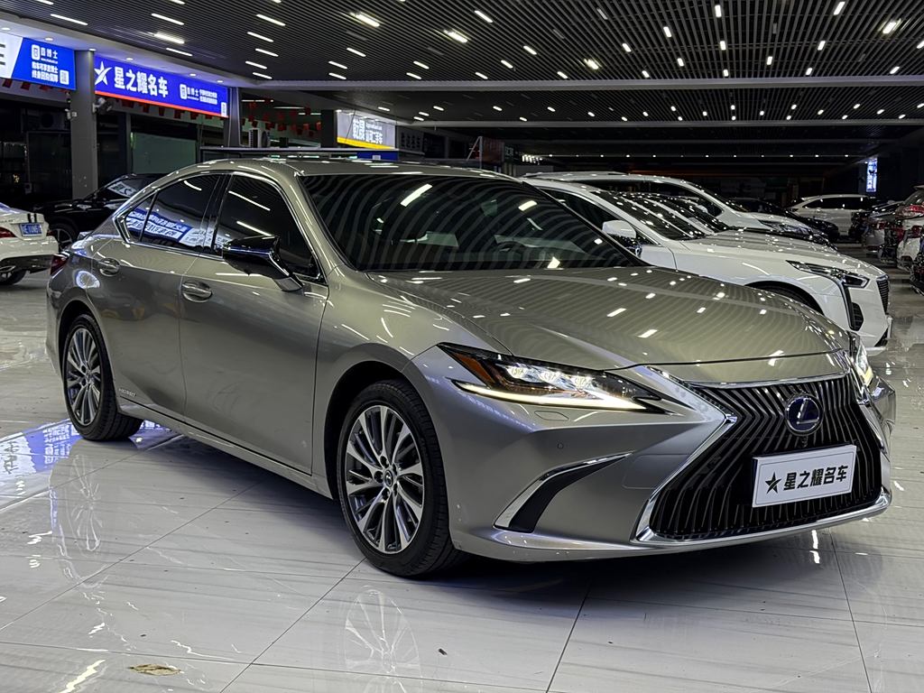 Lexus ES 2020 300h