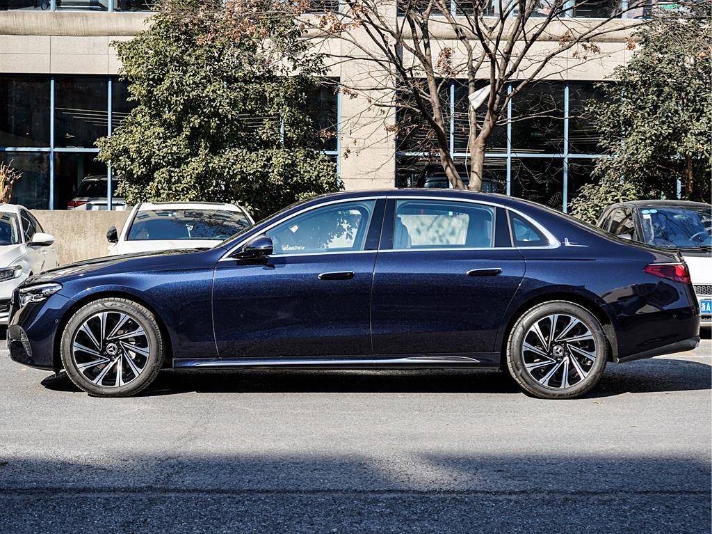 Mercedes-Benz E-Class 2024 E 300 L  Luxury