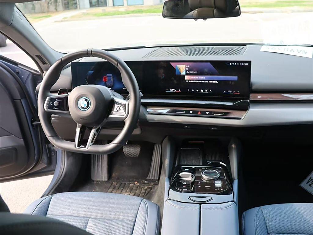 BMW i5 2024 eDrive 35L  M Sport Package