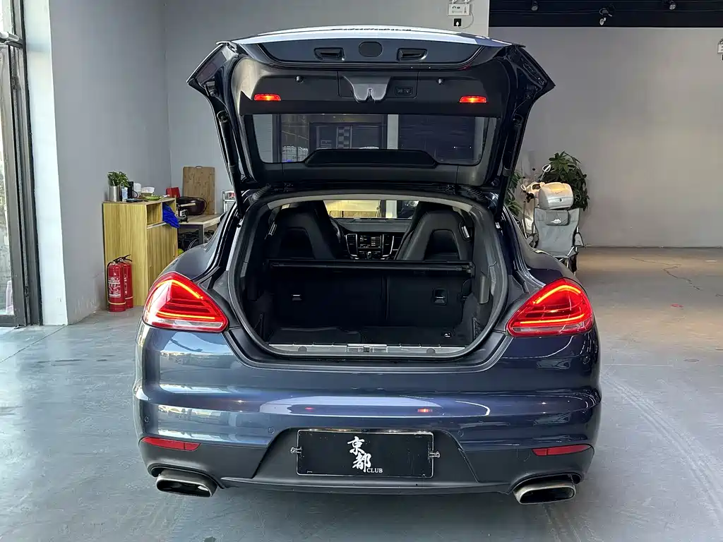 Porsche Panamera 2014 Panamera 4 3.0T