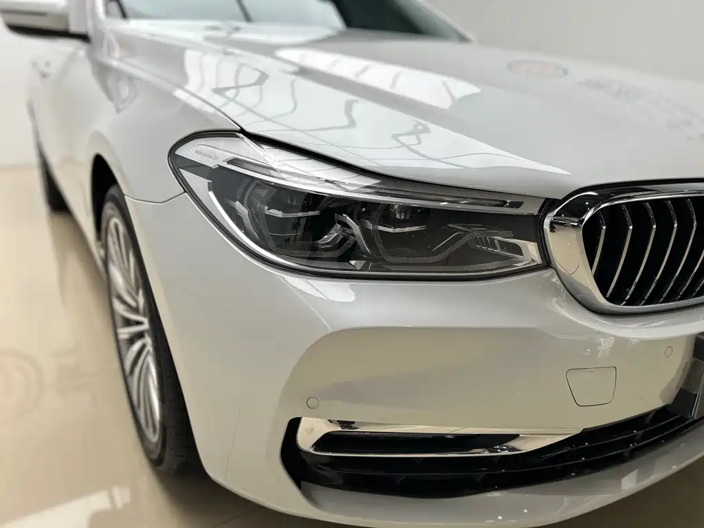BMW 6 Series GT 2019 630i Luxury Design Package