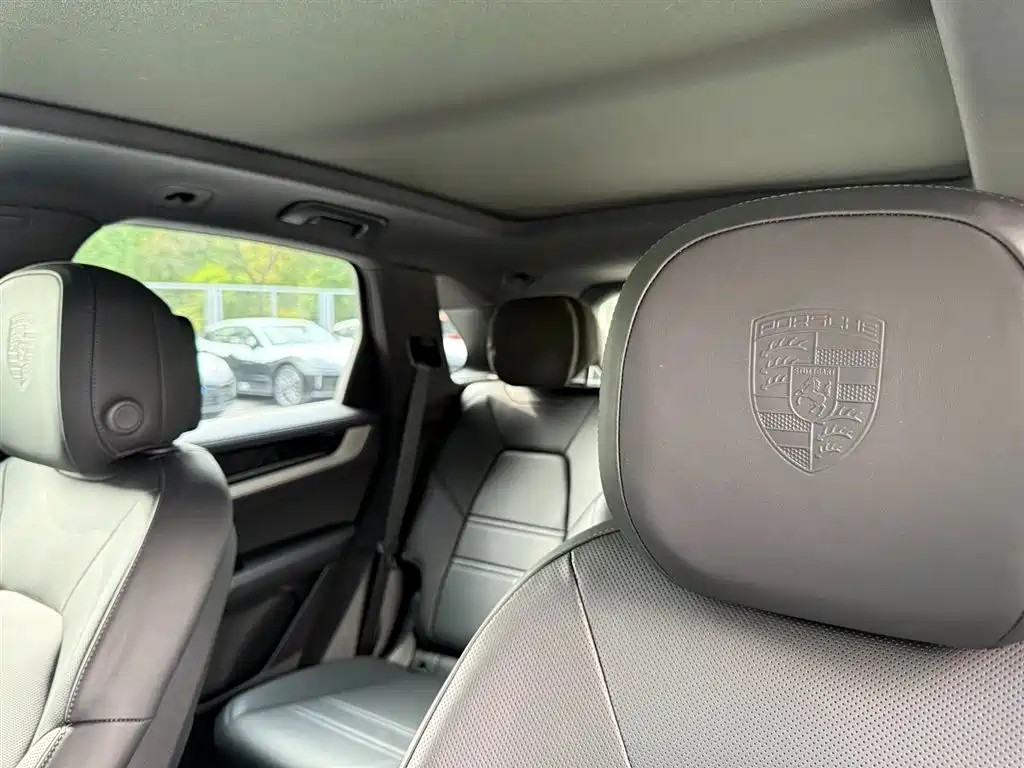 Porsche Cayenne 2025 3.0T Dream Edition