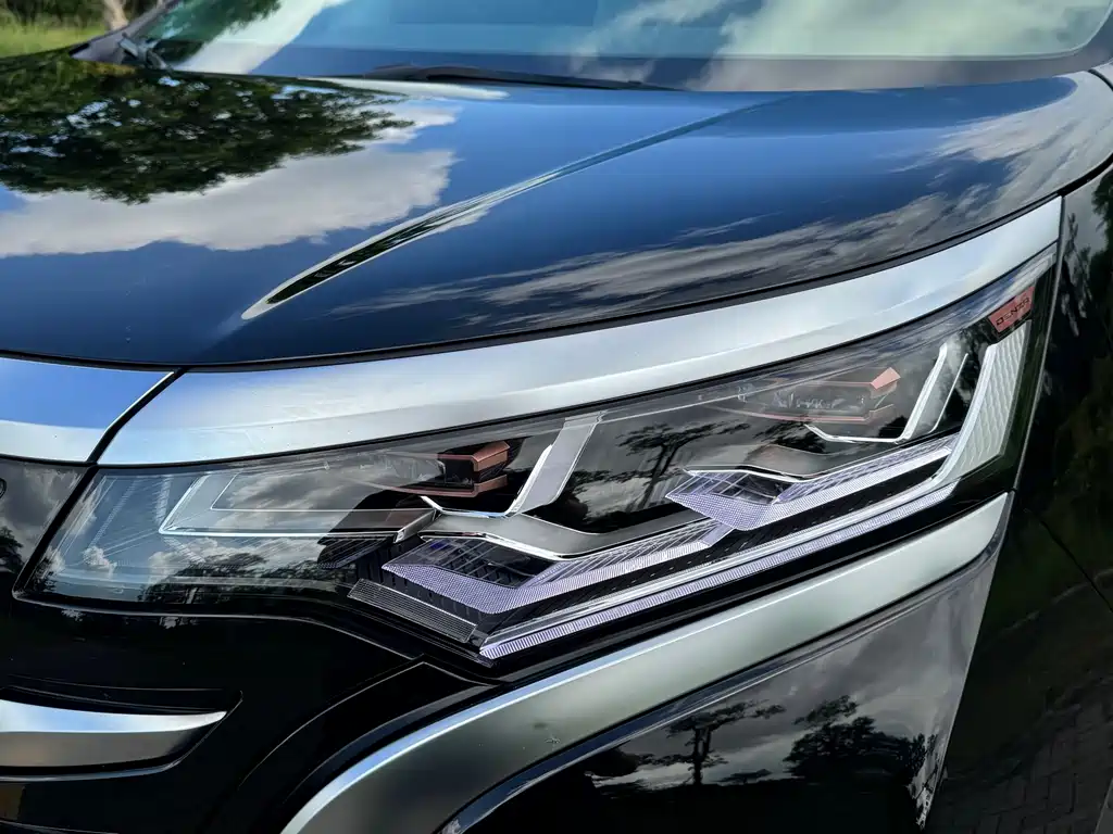 Denza D9 2022 DM-i 970 AWD Zunrong Edition