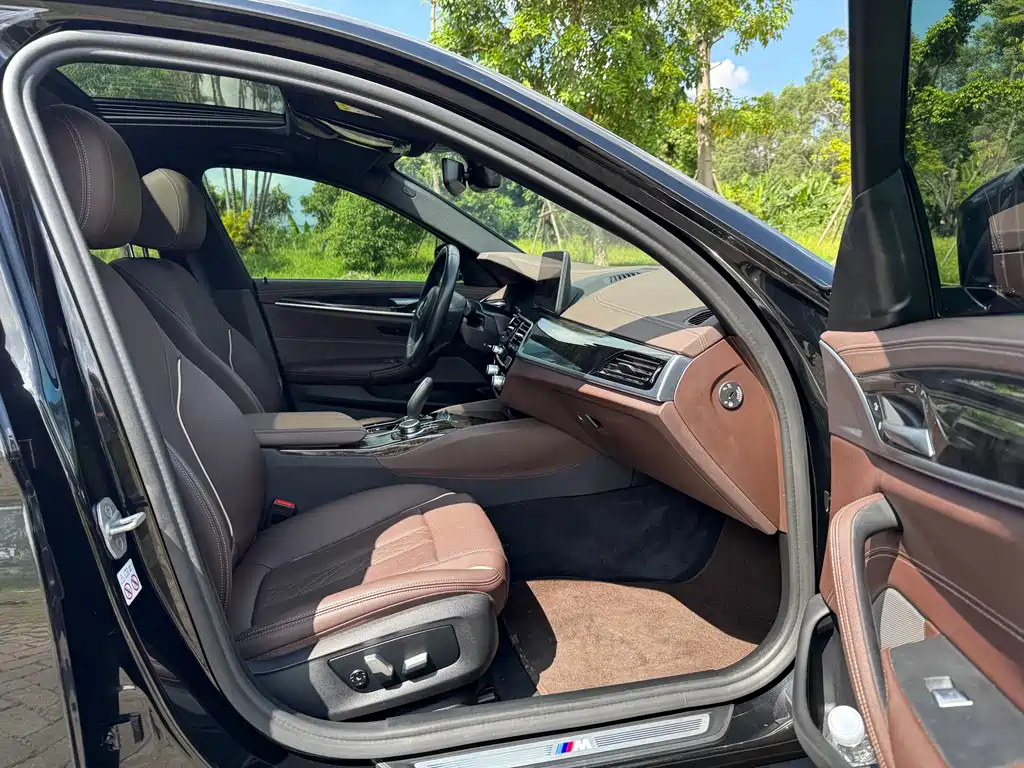 BMW 5 Series 2022 Facelift 525Li M Sport Package - фото 10