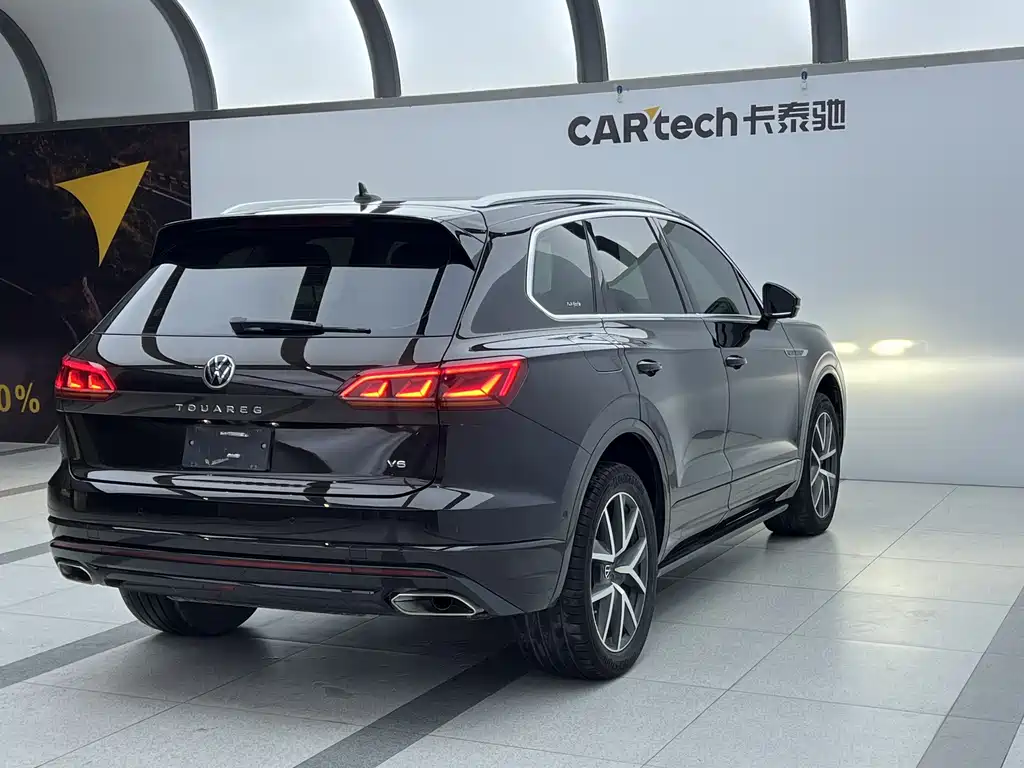 Volkswagen Touareg 2021 3.0TSI R-Line Classic Sport Package