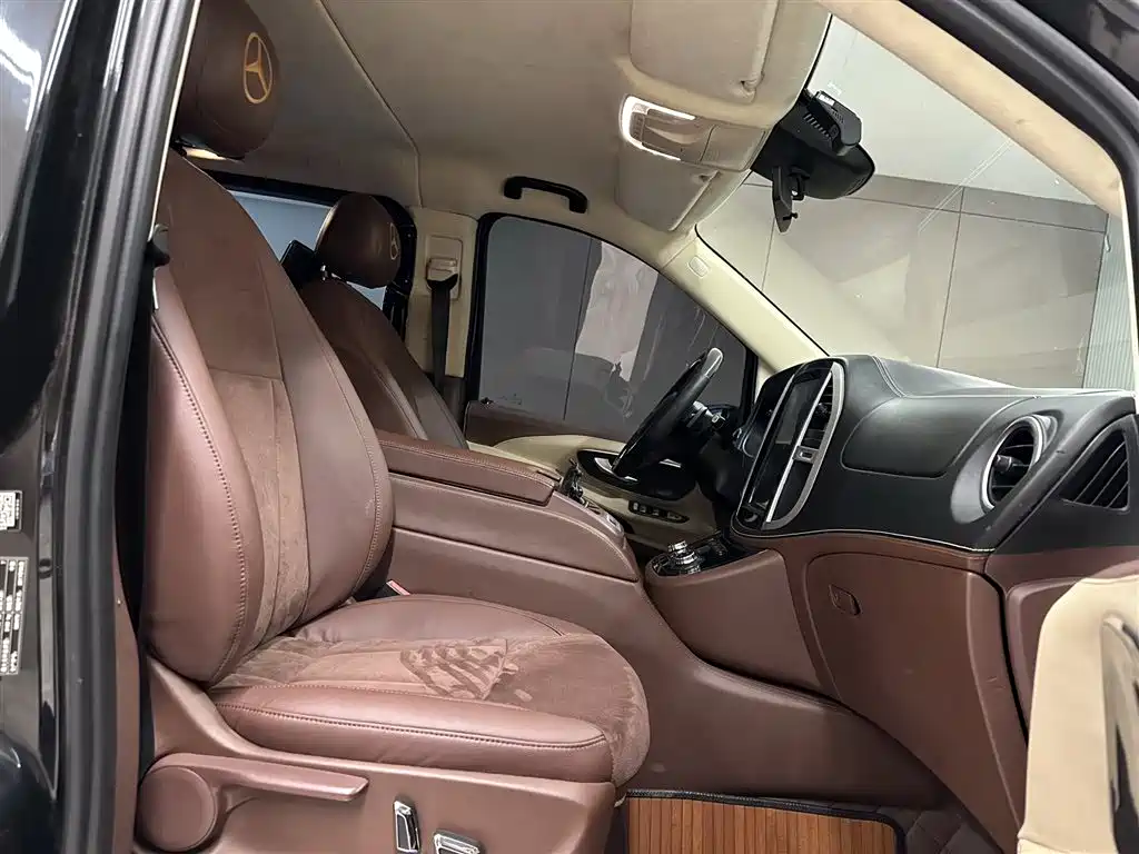Mercedes-Benz Vito 2016 2.0T Elite Edition
