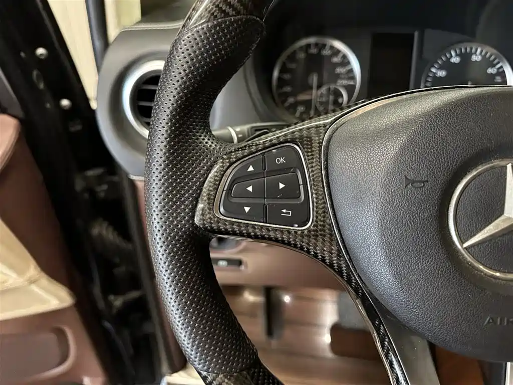 Mercedes-Benz Vito 2016 2.0T Elite Edition