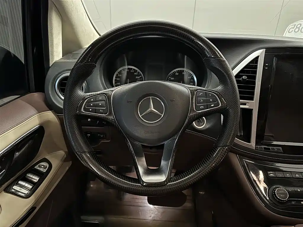 Mercedes-Benz Vito 2016 2.0T Elite Edition
