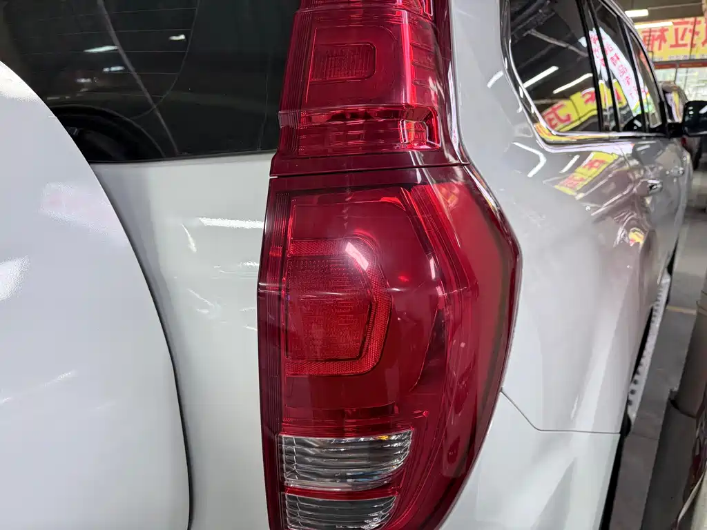 Haval H9 2016 2.0T AWD Luxury 7-Seater