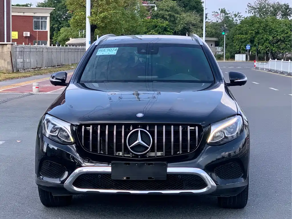 Mercedes-Benz GLC 2016 model GLC 260 4MATIC Luxury