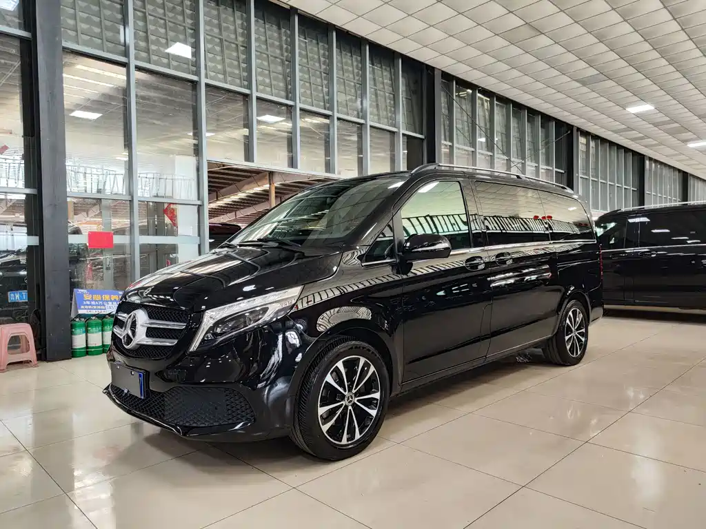 Mercedes-Benz V-Class 2022 V 260 Navigator Edition