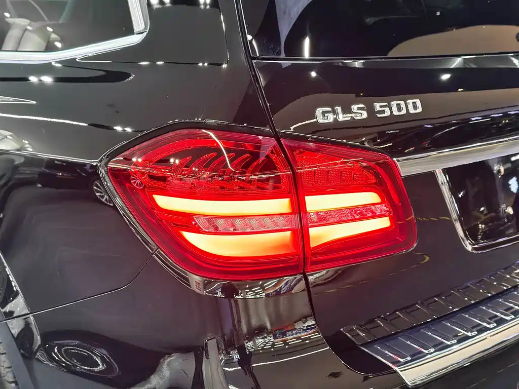 Mercedes-Benz GLS 500 4MATIC