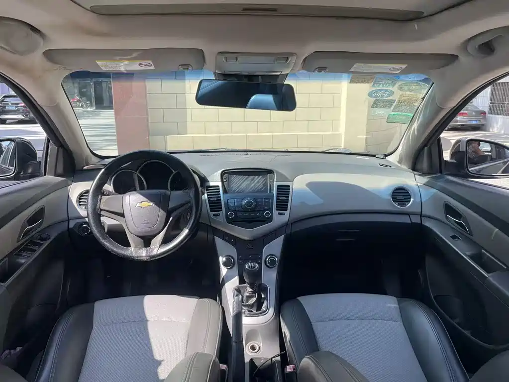Cruze 2012 1.6L SE MT