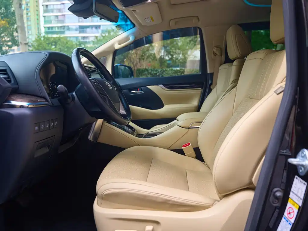 Toyota Vellfire 2019 Hybrid 2.5L HV Premium Edition