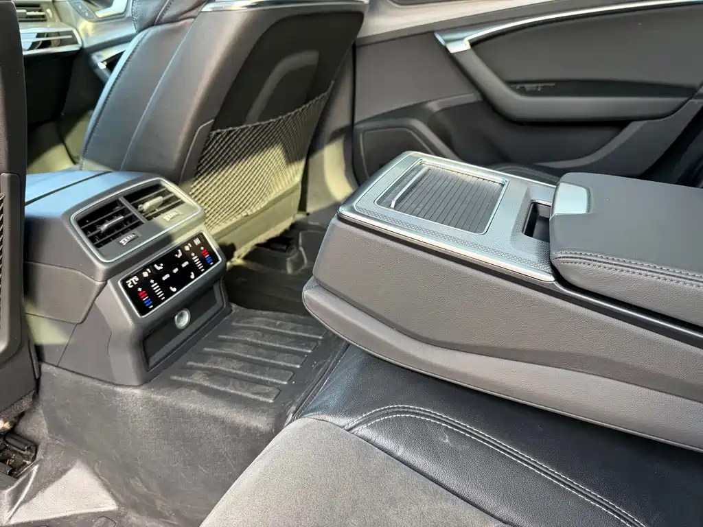 Audi A6L 2022 45 TFSI Zhenxuan Dynamic Edition