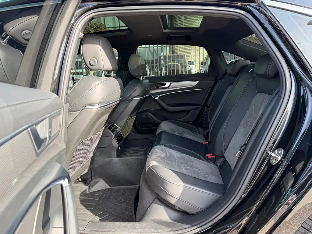 Audi A6L 2022 45 TFSI Zhenxuan Dynamic Edition