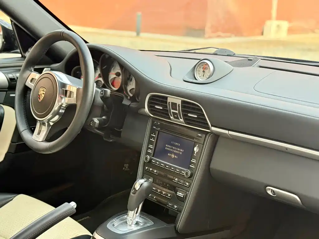 Porsche 911 2010 Turbo S 3.8T