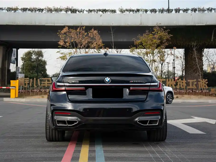 BMW 7 Series 2019 740Li xDrive Executive M Sport Package