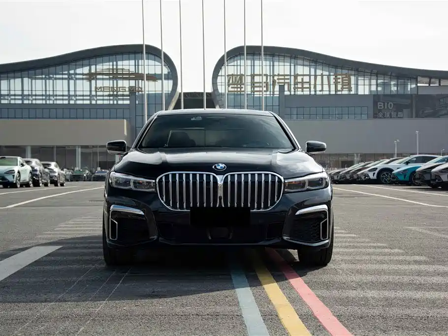 BMW 7 Series 2019 740Li xDrive Executive M Sport Package