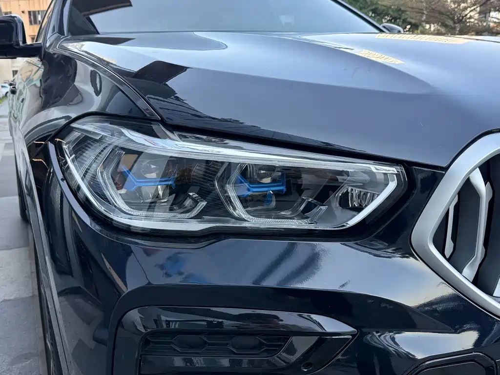 BMW X6 2022 xDrive40i Premium M Sport Package - фото 7