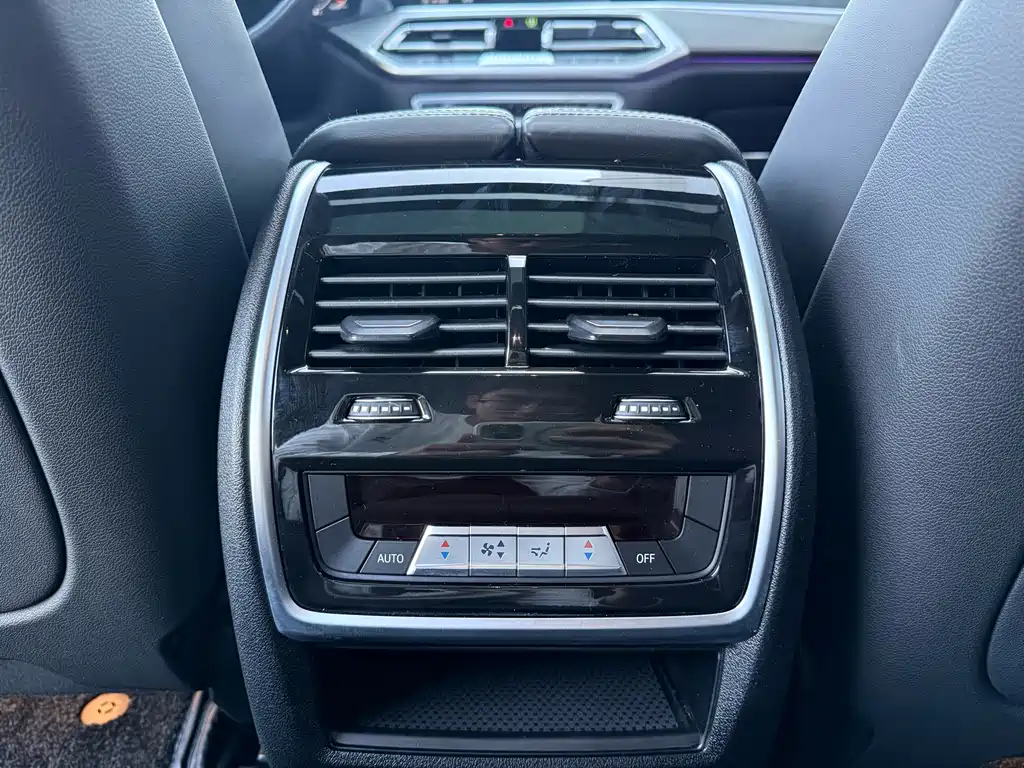 BMW X6 2022 xDrive40i Premium M Sport Package - фото 16