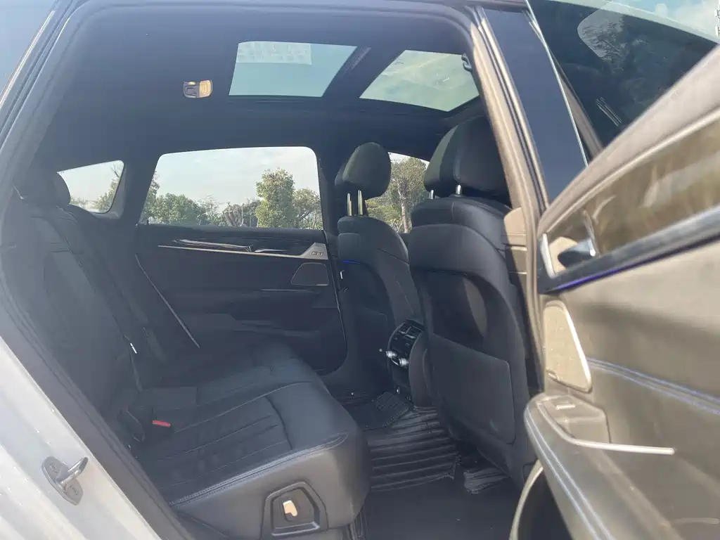 BMW 6 Series GT 2020 630i M Sport Package - фото 10
