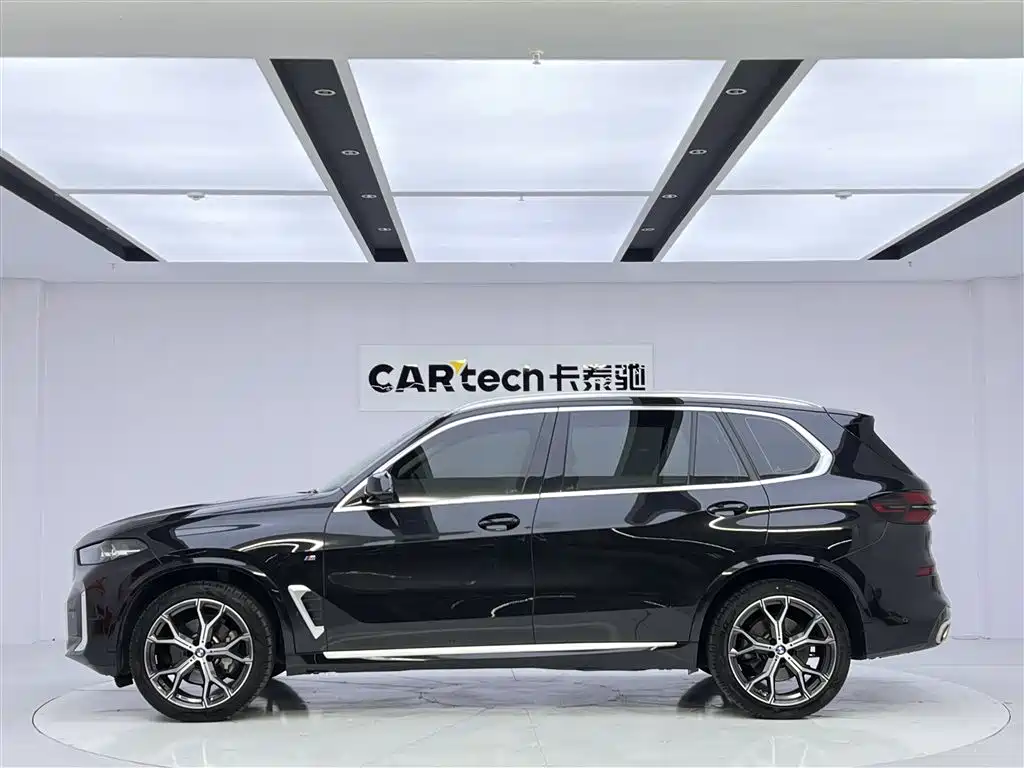 BMW X5 2023 xDrive 30Li Premium M Sport Package - фото 8