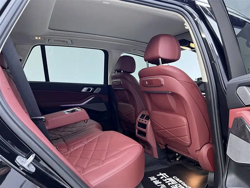 BMW X5 2023 xDrive 30Li Premium M Sport Package - фото 24